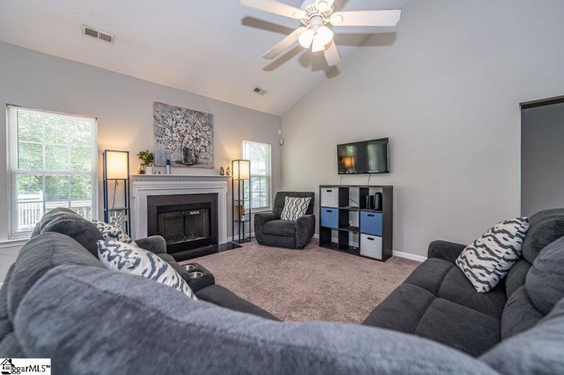 Property image 4 at 27 N Orchard Farms Avenue, Simpsonville, SC 29681