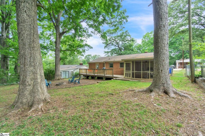 Property image 4 at 417 High Valley Boulevard, Greenville, SC 29605