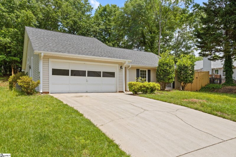 Property image 4 at 111 BOXELDER Lane, Simpsonville, SC 29680