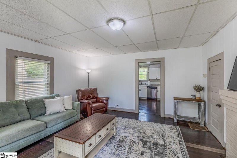 Property image 4 at 7 Stewart Avenue, Greer, SC 29650