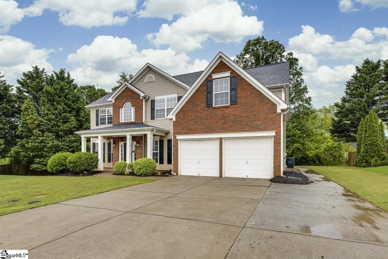 Property image 2 at 212 Dothan Court, Greenville, SC 29607