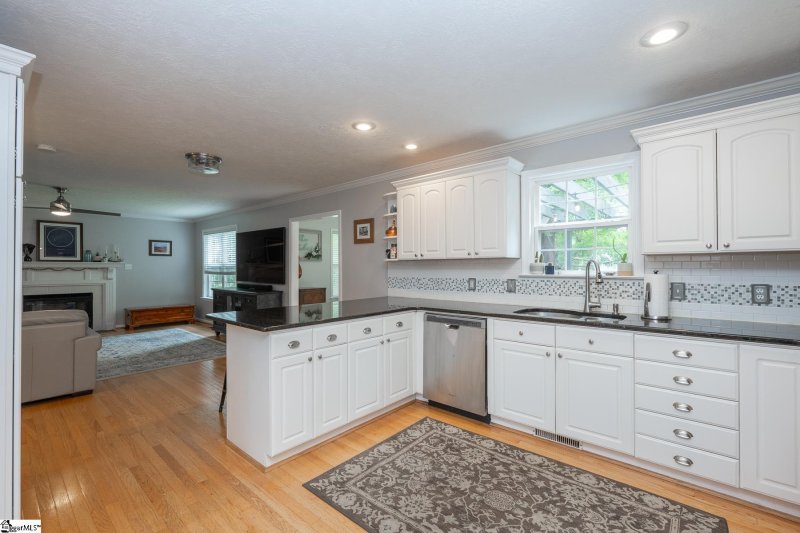 Property image 5 at 305 Clevington Way, Simpsonville, SC 29681