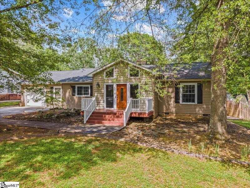 121 Bendingwood Circle