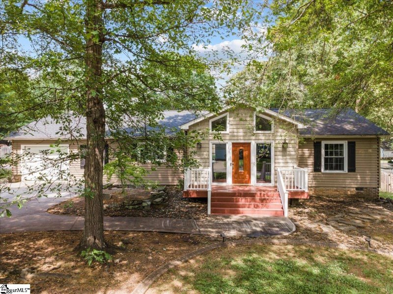 Property image 2 at 121 Bendingwood Circle, Taylors, SC 29687