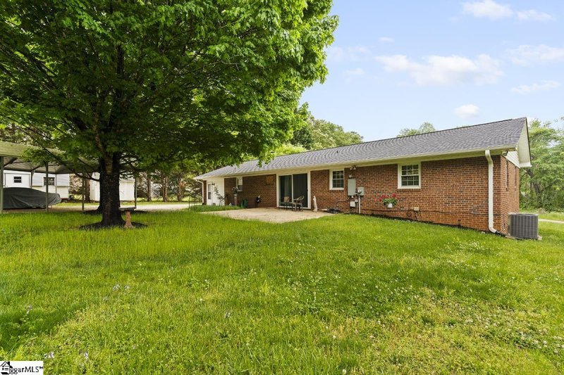 Property image 2 at 2 Shirley Drive, Williamston, SC 29697