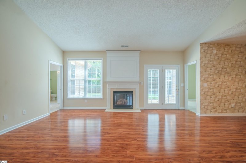 Property image 5 at 315 Surrywood Drive, Greenville, SC 29607