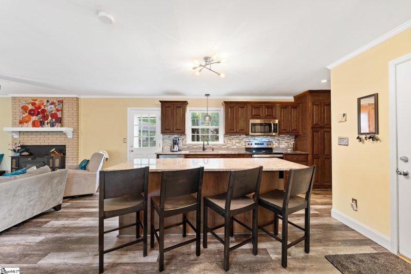 Property image 5 at 300 Ladbroke Road, Greenville, SC 29615-2829