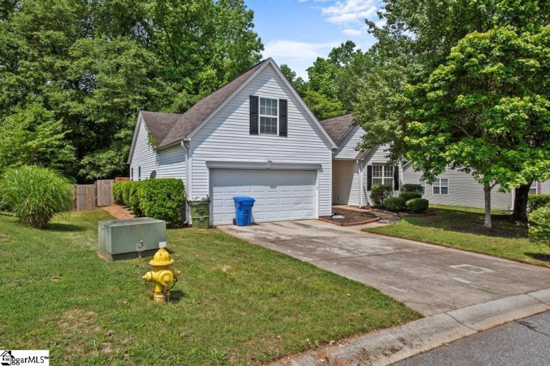 Property image 2 at 102 Planter’s Grove Drive, Mauldin, SC 29662