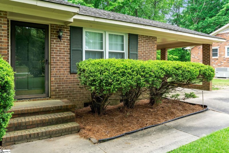 Property image 3 at 116 Trent Drive, Taylors, SC 29687