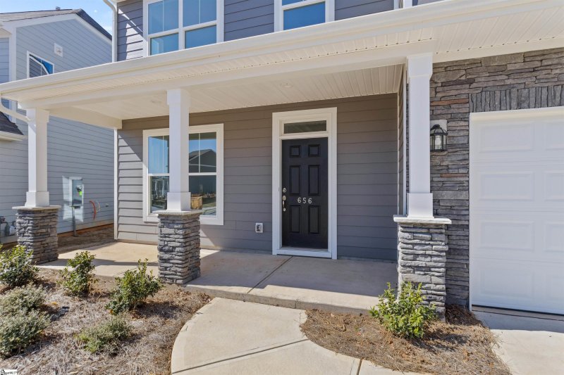 Property image 3 at 656 Columbus Circle, Simpsonville, SC 29680