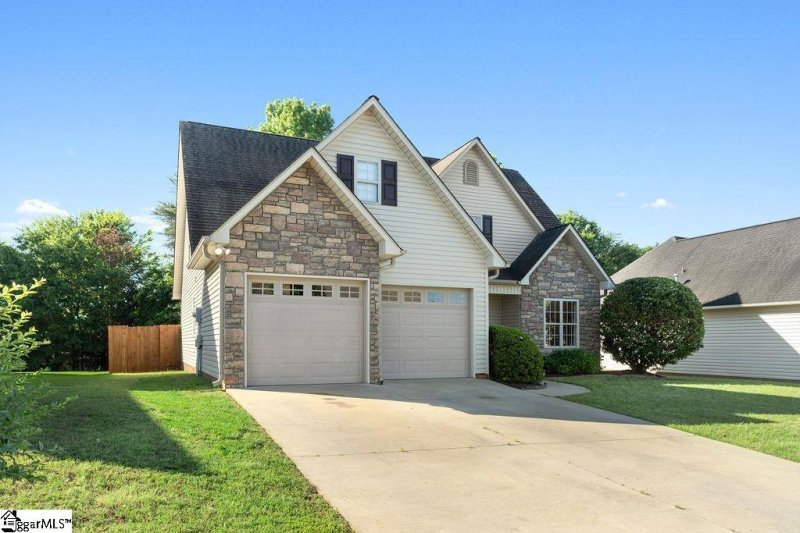 Property image 3 at 671 Secretariat Drive, Boiling Springs, SC 29316-8387