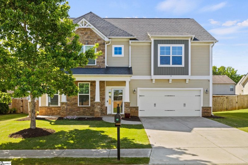 Property image 2 at 500 Stonebury Drive, Simpsonville, SC 29680