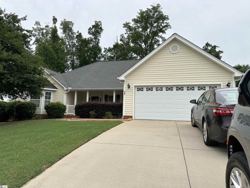 Property image 2 at 15 TAMPICO Court, Greer, SC 29651