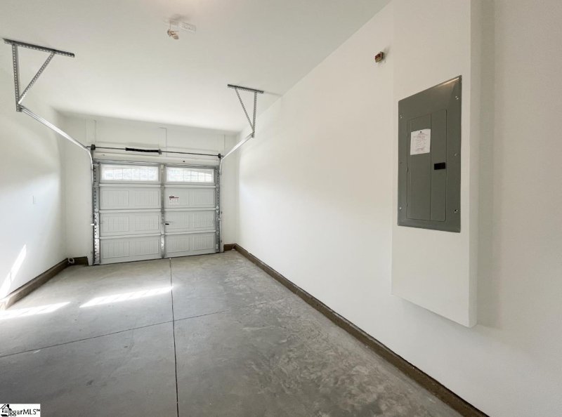 Property image 3 at 612 Autumn Lake Road, Simpsonville, SC 29681