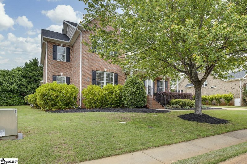 Property image 2 at 112 Gladstone Way, Greer, SC 29650