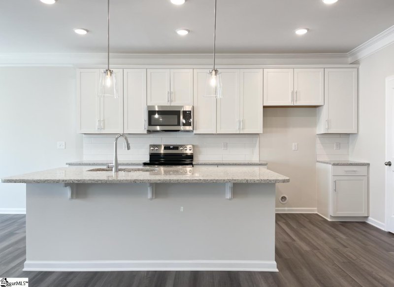 Property image 2 at 402 Wallen Court, Piedmont, SC 29673