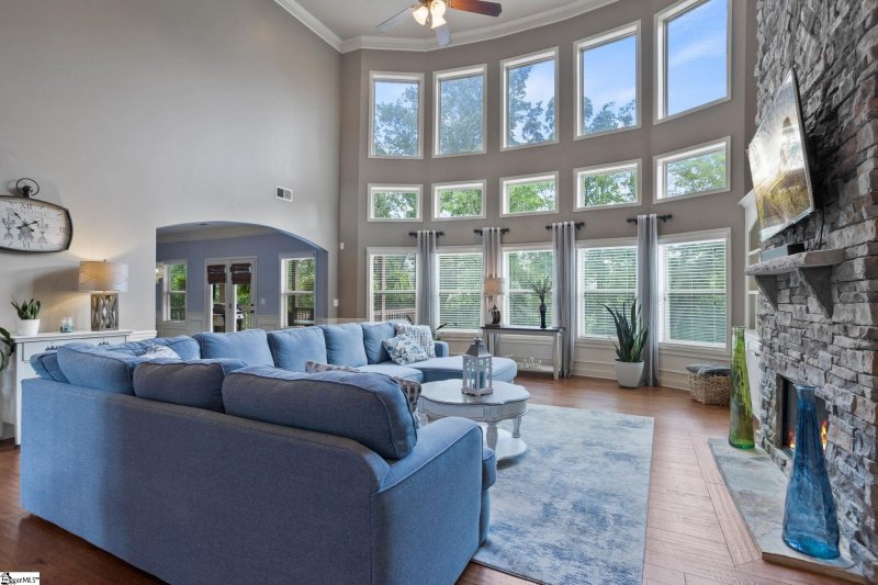 Property image 3 at 8 Red Tip Court, Simpsonville, SC 29680