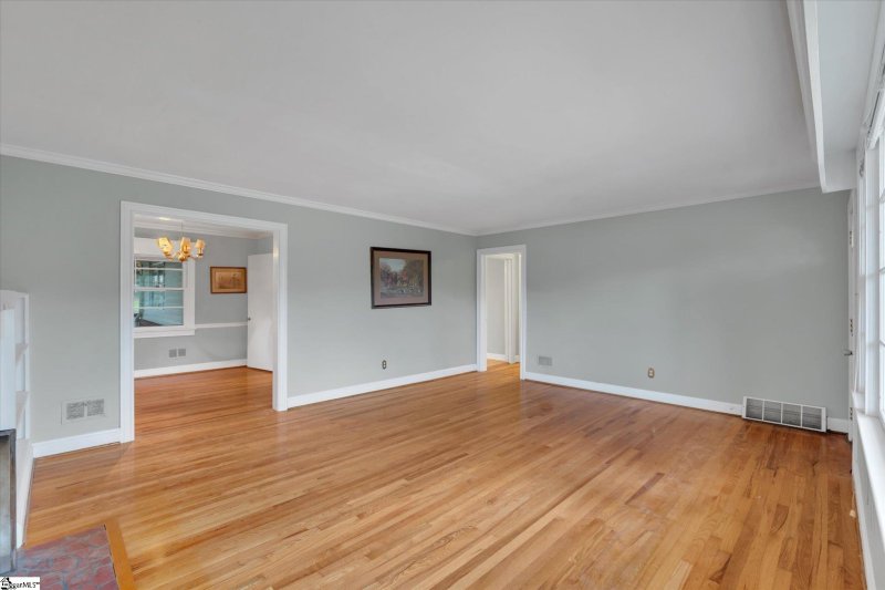 Property image 4 at 146 Broughton Drive, Greenville, SC 29609-3839