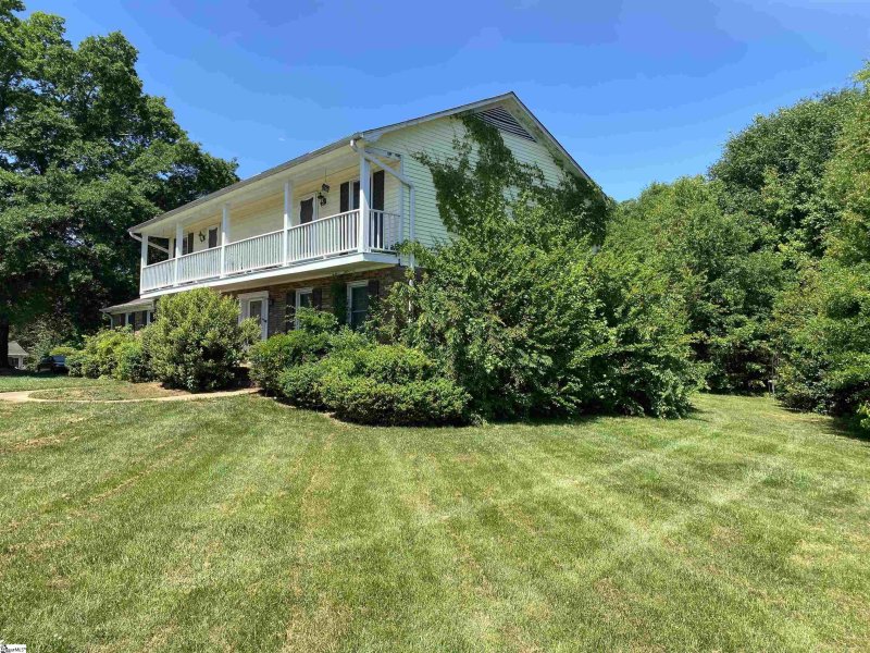 Property image 2 at 301 Dove Tree Road, Greenville, SC 29615