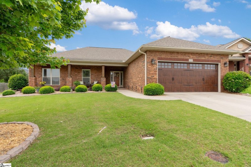 Property image 2 at 333 Rabbit Run Trail, Simpsonville, SC 29681