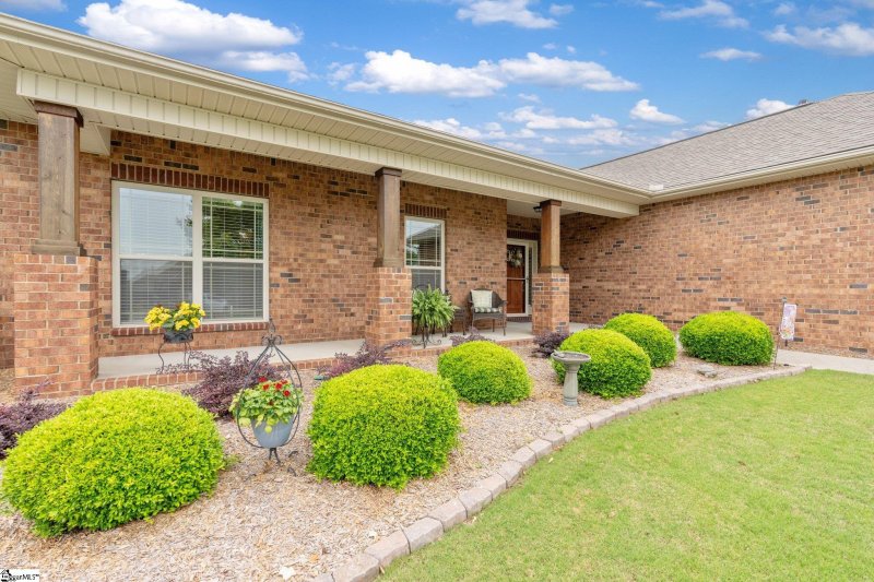 Property image 3 at 333 Rabbit Run Trail, Simpsonville, SC 29681