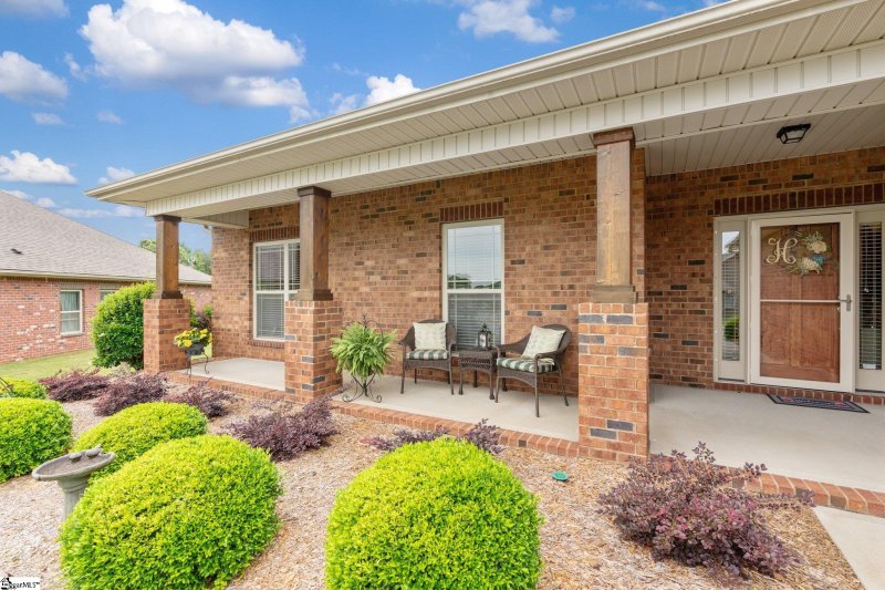 Property image 4 at 333 Rabbit Run Trail, Simpsonville, SC 29681