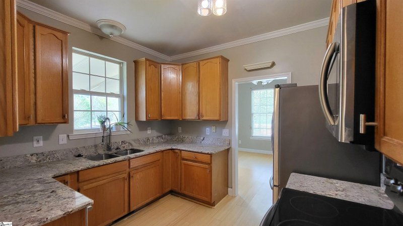 Property image 5 at 2 Bluffton Circle, Taylors, SC 29687