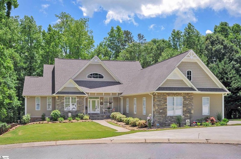 Property image 3 at 114 Hibiscus Drive, Easley, SC 29642