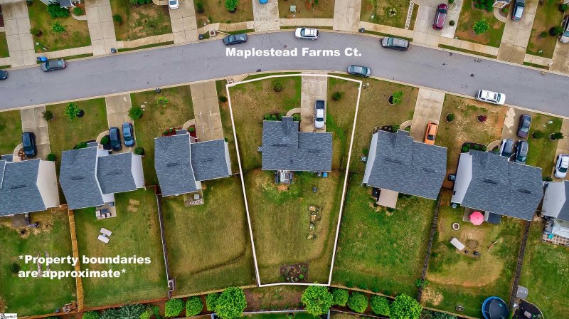 Property image 2 at 610 Maplestead Farms Court, Greenville, SC 29617