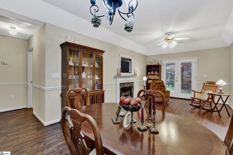 Property image 2 at 407 W Pointe Drive, Spartanburg, SC 29301