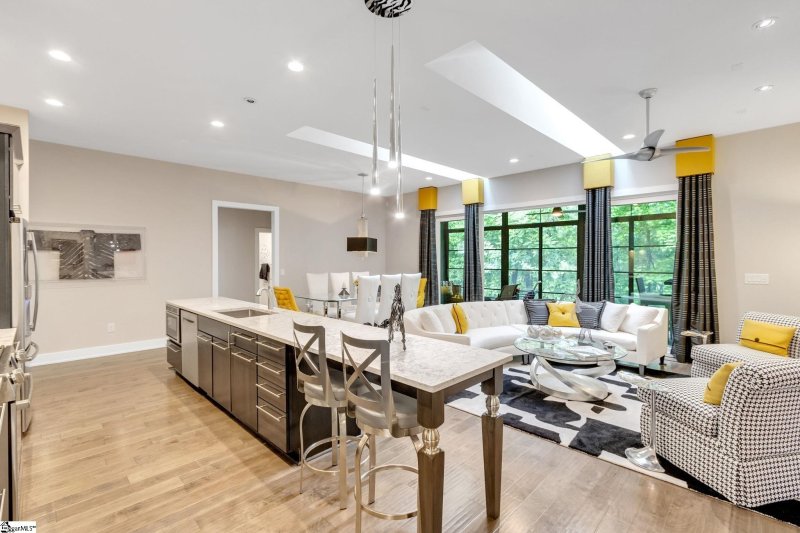 Property image 3 at 27 Trails Edge Court, Greenville, SC 29617