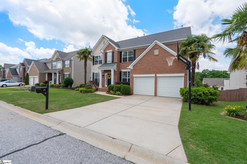 Property image 3 at 21 Canso Street, Greenville, SC 29607-6414