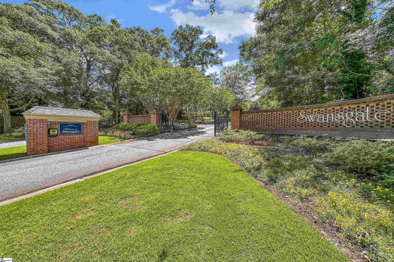 Property image 2 at 111 Hummingbird Ridge, Greenville, SC 29605