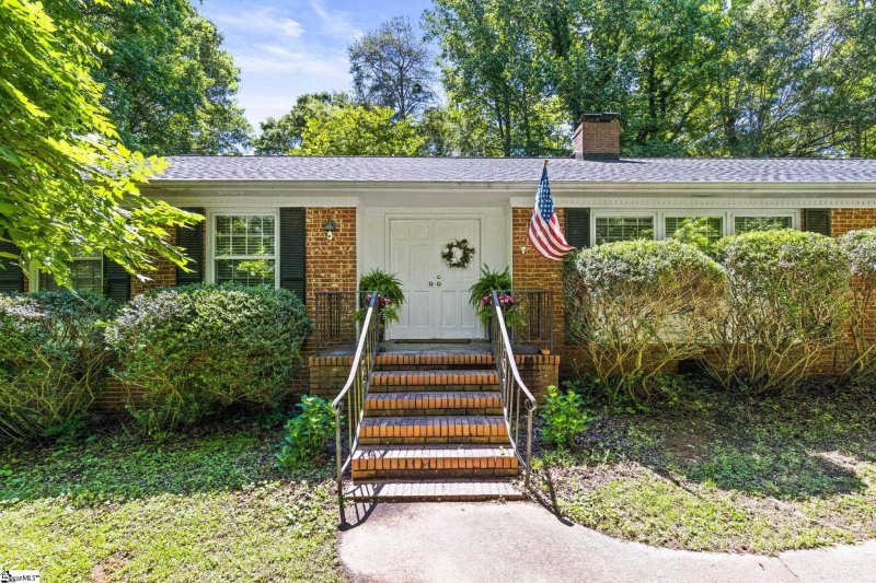 Property image 4 at 231 Compton Drive, Greenville, SC 29615-2742