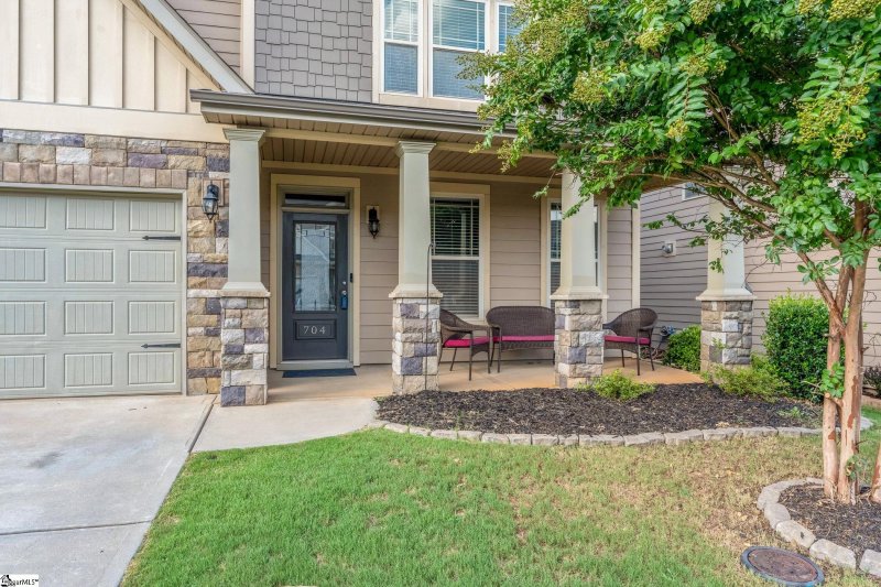 Property image 3 at 704 Troutdale Lane, Simpsonville, SC 29680