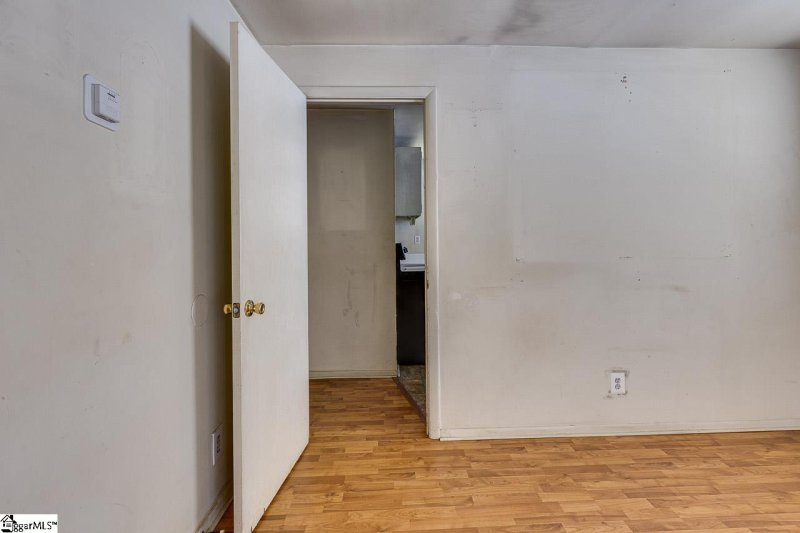 Property image 4 at 6 Bridwell Avenue, Greenville, SC 29607