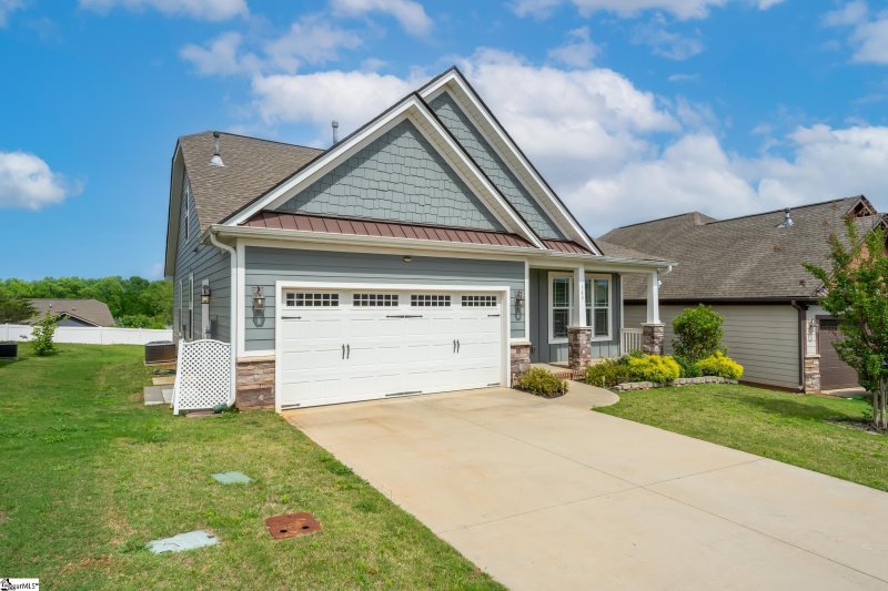 Property image 2 at 149 Bur Oak Drive, Taylors, SC 29687