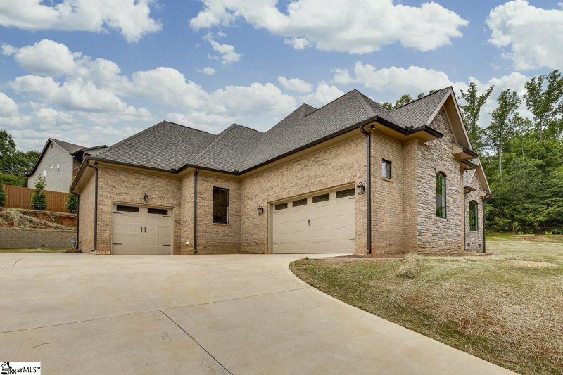 Property image 4 at 436 Morningmist Drive, Moore, SC 29369