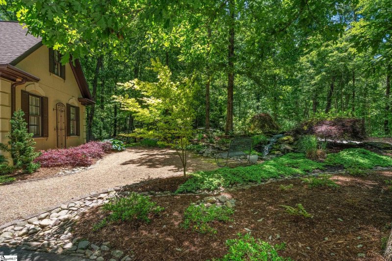 Property image 3 at 5 Alsace Way, Travelers Rest, SC 29690