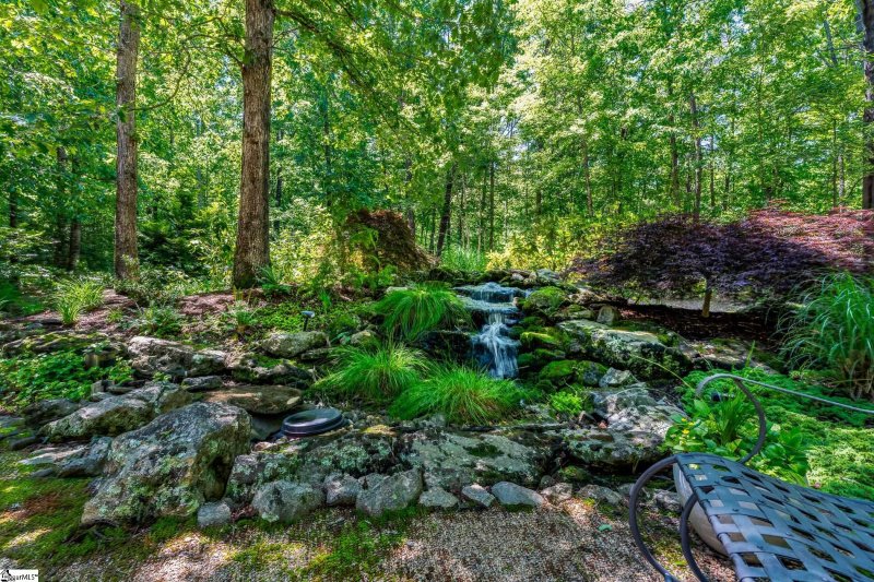 Property image 4 at 5 Alsace Way, Travelers Rest, SC 29690