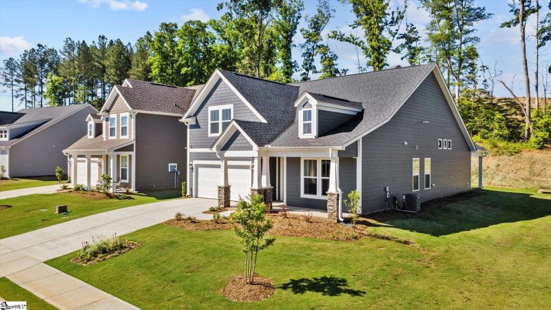 Property image 3 at 210 Founders Boulevard, Central, SC 29630