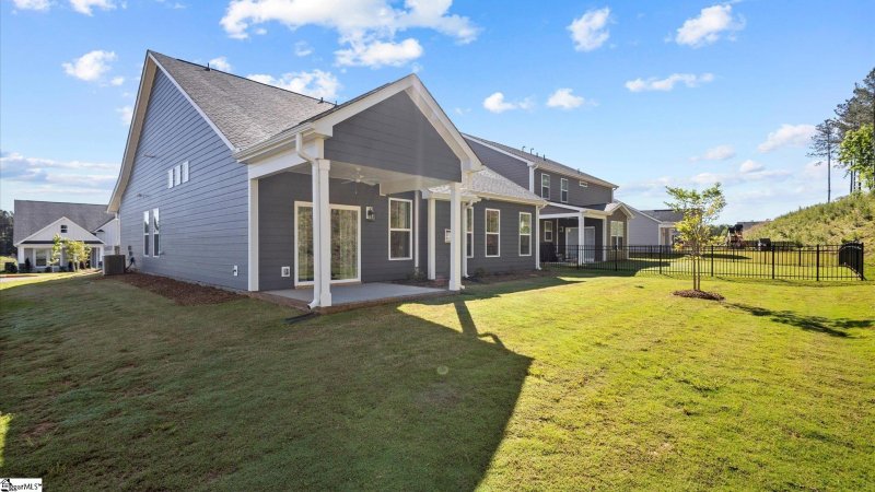 Property image 4 at 210 Founders Boulevard, Central, SC 29630