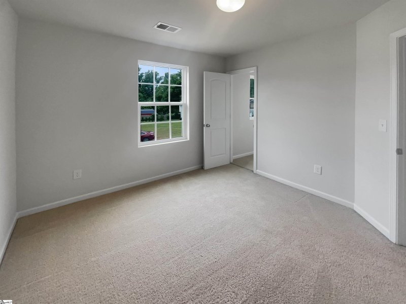 Property image 3 at 304 Napels Court, Piedmont, SC 29673