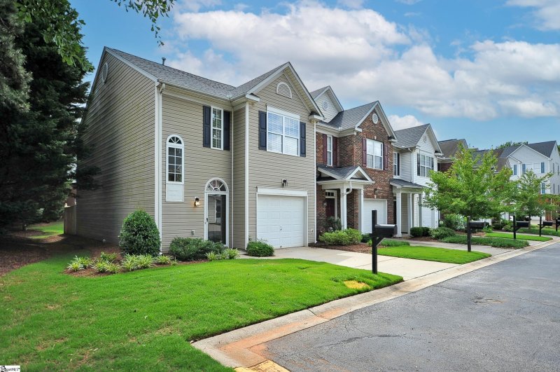 Property image 2 at 512 Thyme Place, Greenville, SC 29607