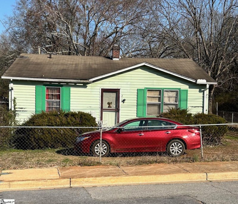 Property image 2 at 218 Nichol Street, Greenville, SC 29607