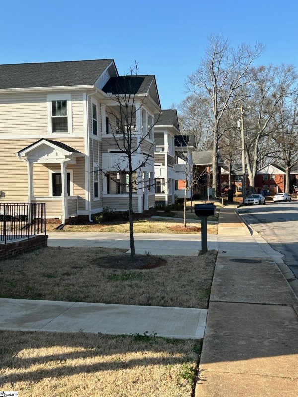 Property image 3 at 218 Nichol Street, Greenville, SC 29607