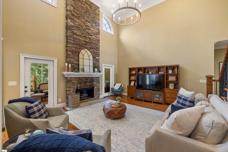 Property image 2 at 12 Thorncliff Court, Simpsonville, SC 29681