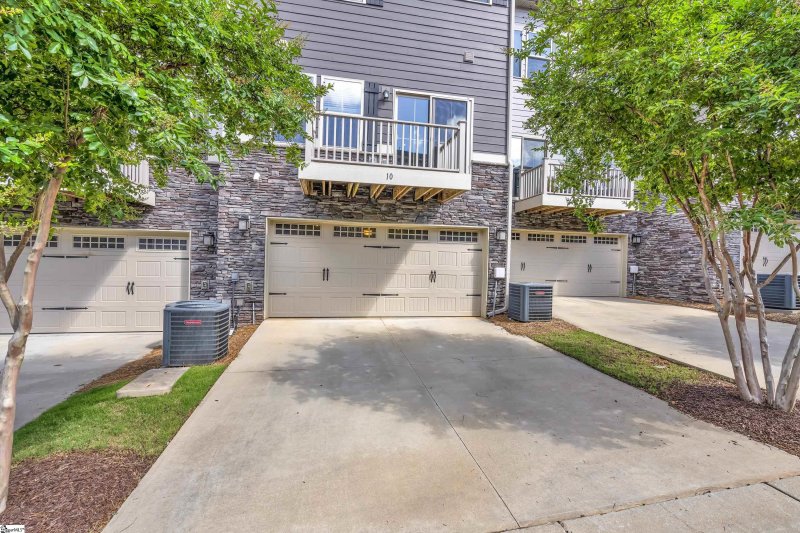 Property image 3 at 10 Itasca Drive, Greenville, SC 29609