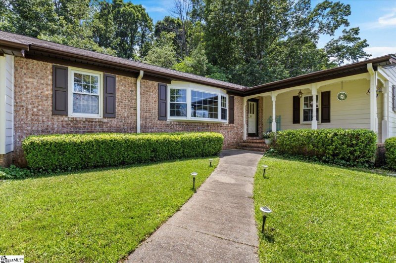 Property image 3 at 3 Providence Square, Greenville, SC 29615