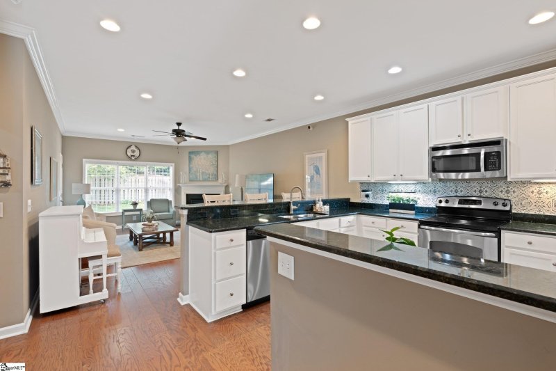 Property image 5 at 44 Barnwood Circle, Greenville, SC 29607